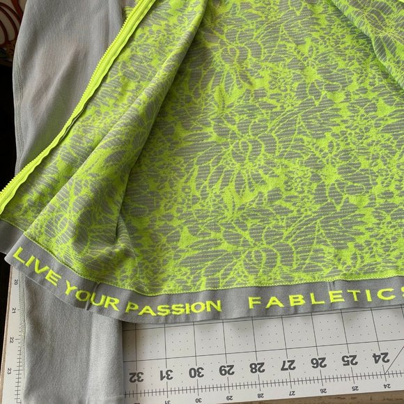 Fabletics Gray Lime Stretch Jacket Bust 32 - 34 - Picture 3 of 4
